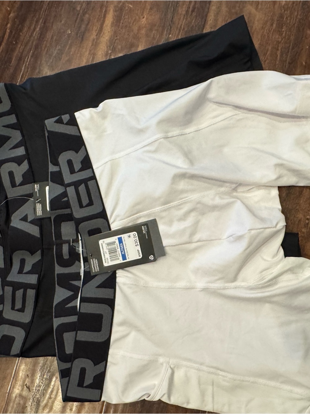 6-pair under Armour Men's Black & White Compression Boxer Briefs - Picture 2 of 5